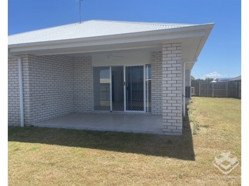 8 Lady Elliot Crescent, Eli Waters QLD 4655