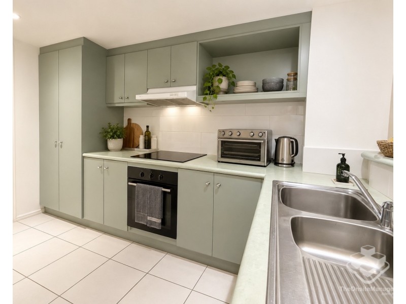 ID:21194548/215 Cottesloe Drive, Mermaid Waters QLD 4218