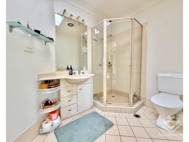 ID:21194548/215 Cottesloe Drive, Mermaid Waters QLD 4218