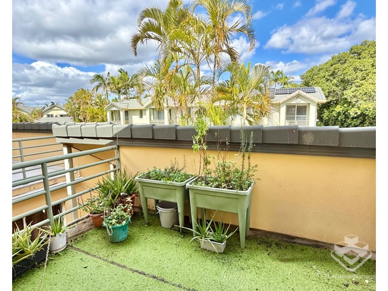 ID:21194548/215 Cottesloe Drive, Mermaid Waters QLD 4218