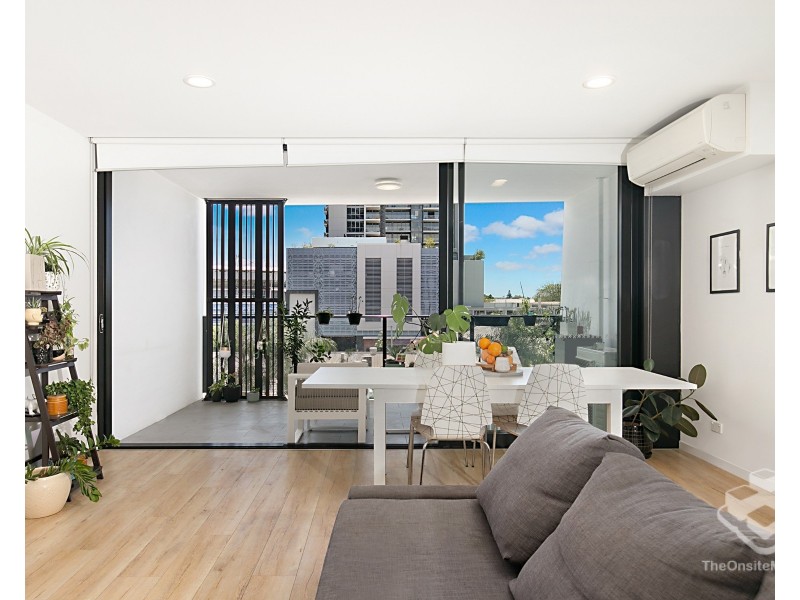 ID:21194708/21 Nile Street, Woolloongabba QLD 4102
