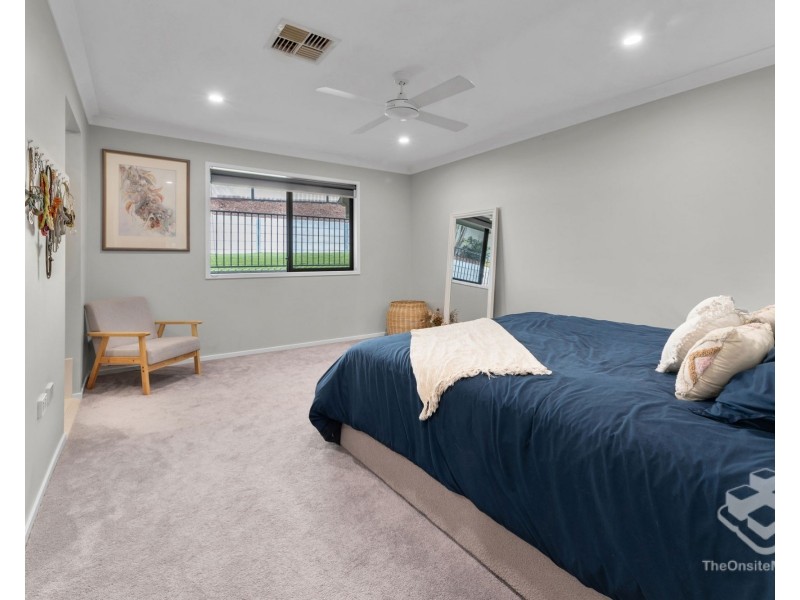 5 Lowe Court, Maudsland QLD 4210