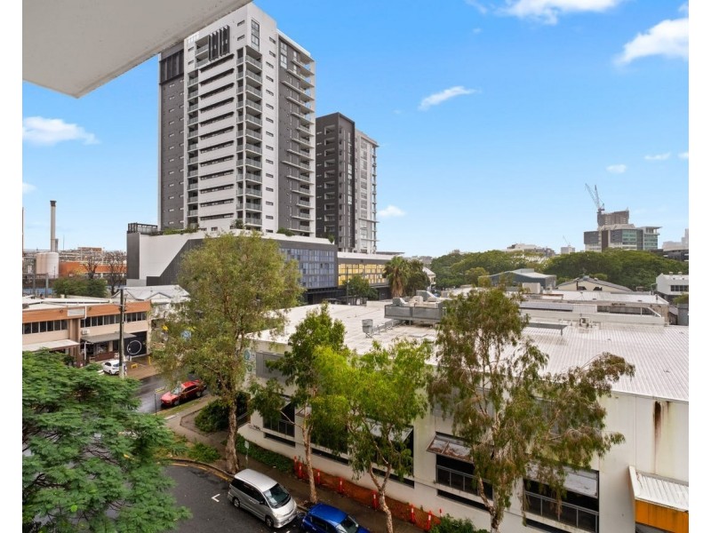 ID:21194888/22 RAILWAY TERRACE 22 Railway Terrace, Milton QLD 4064