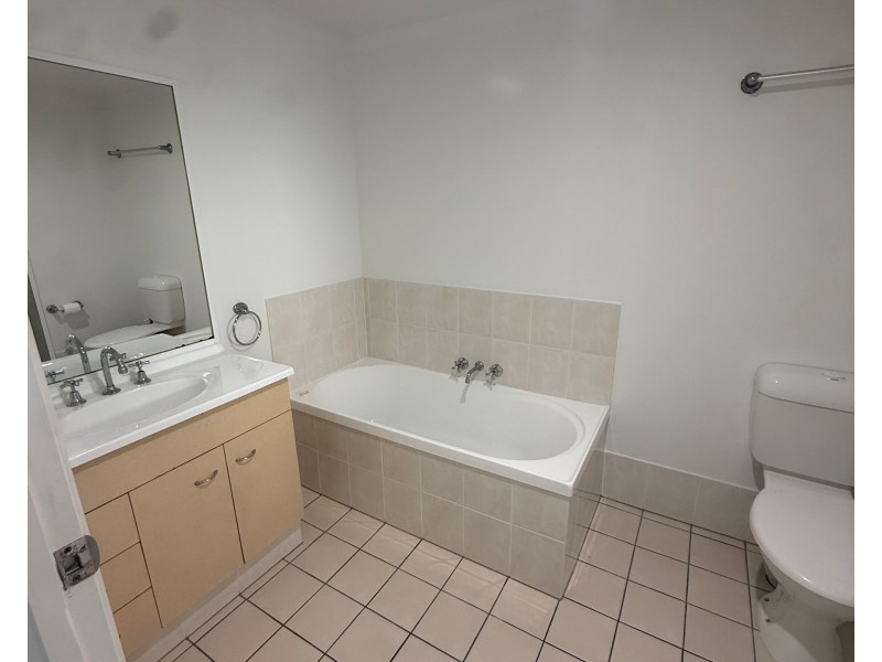 ID:21194943/33 Dixon Street, Coolangatta QLD 4225