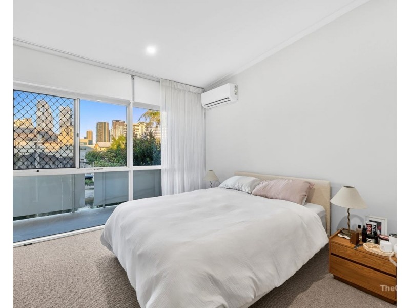ID:21194984/10-14 Havana Key, Broadbeach Waters QLD 4218