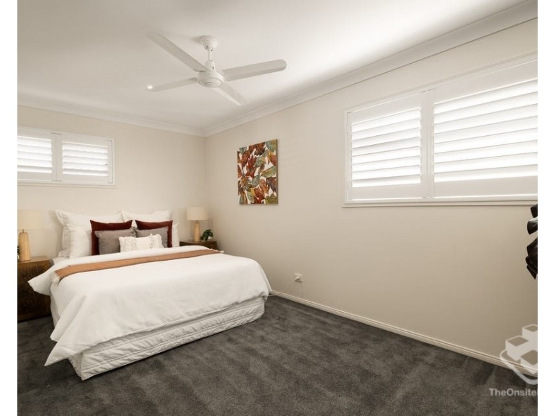 11 Carrington Place, Carindale QLD 4152
