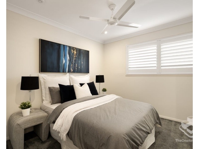 11 Carrington Place, Carindale QLD 4152