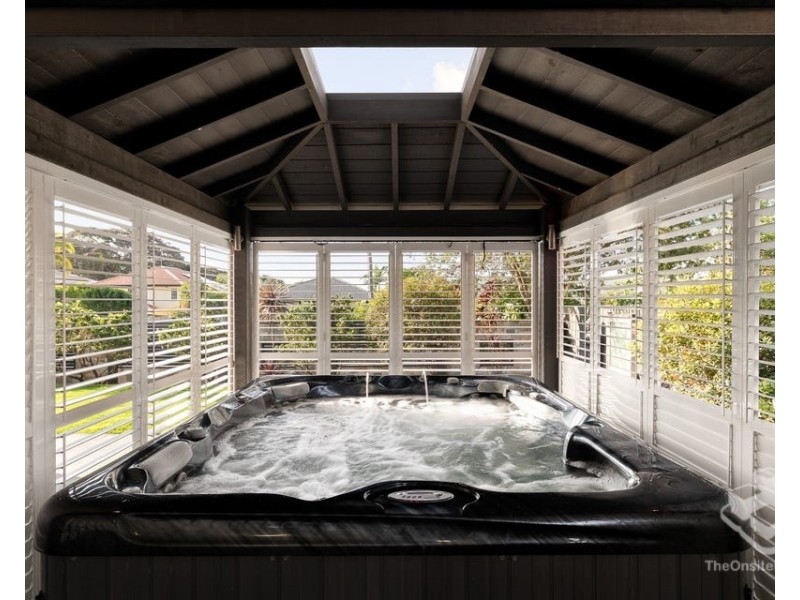 11 Carrington Place, Carindale QLD 4152