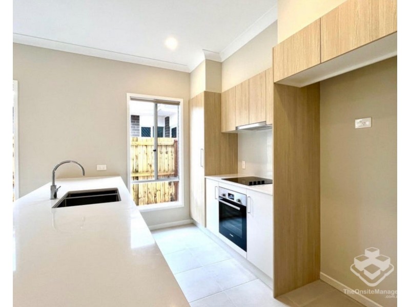 34 Appian Way, Loganlea QLD 4131