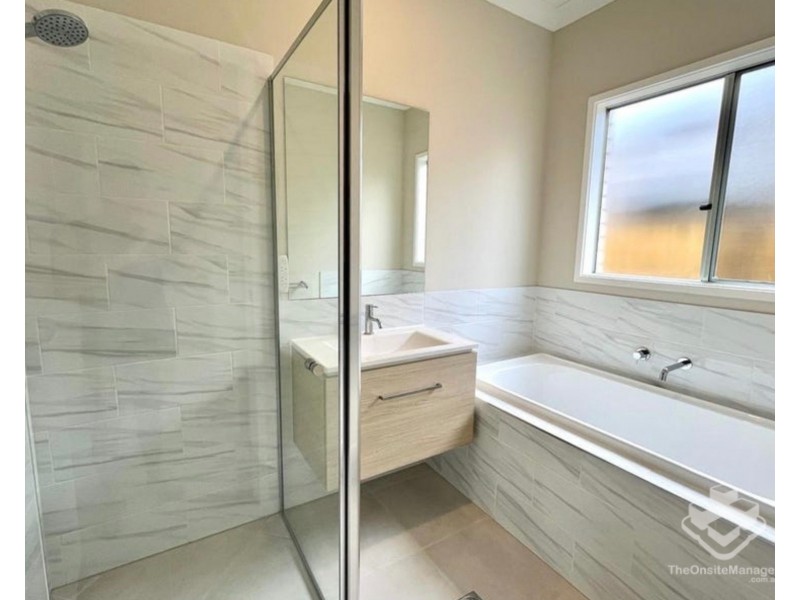 34 Appian Way, Loganlea QLD 4131
