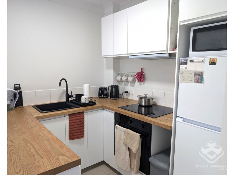 ID:21195014/35 Palm Avenue, Surfers Paradise QLD 4217