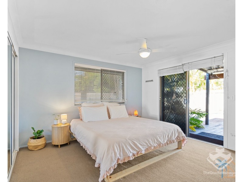 132 Oceanic Drive, Mermaid Waters QLD 4218