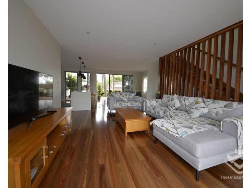 41 Kersley Road, Kenmore QLD 4069