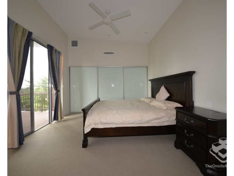 41 Kersley Road, Kenmore QLD 4069