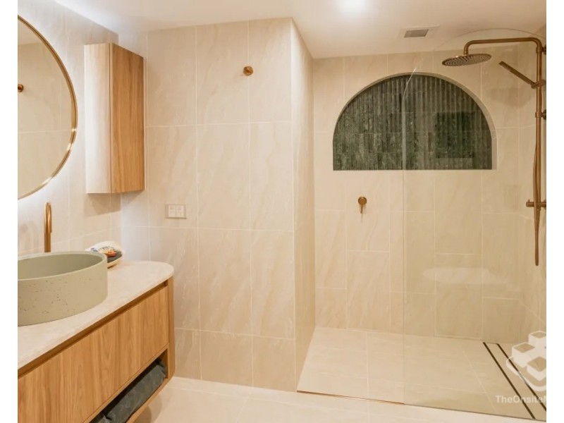 ID:21195149/30 Laycock Street, Surfers Paradise QLD 4217