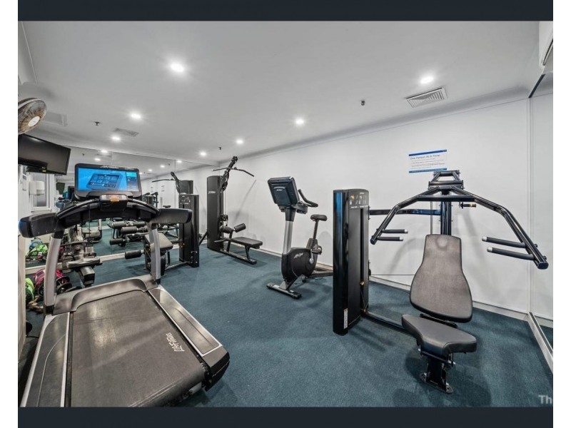 ID:21195149/30 Laycock Street, Surfers Paradise QLD 4217