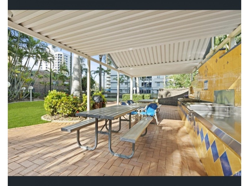 ID:21195149/30 Laycock Street, Surfers Paradise QLD 4217