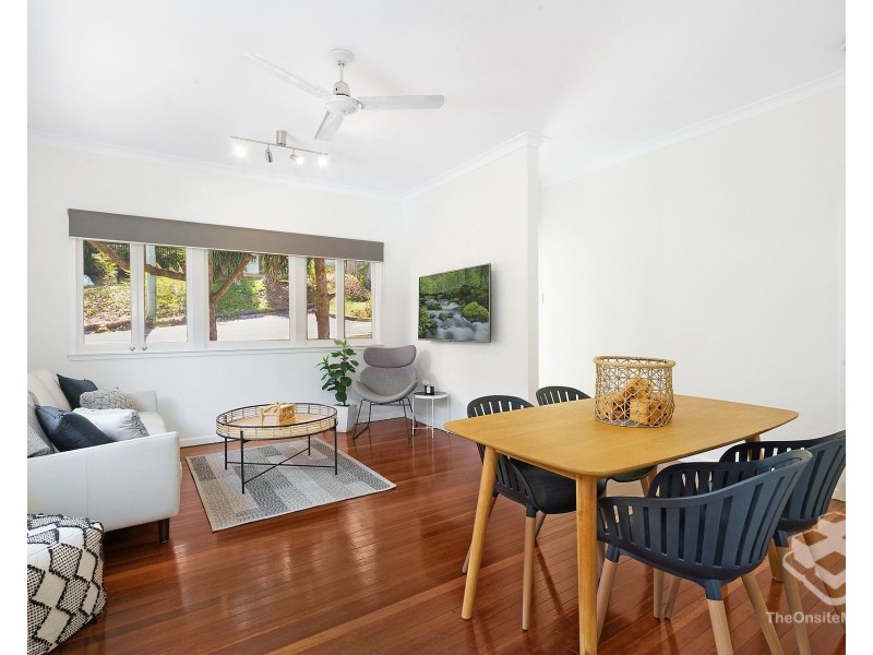 15 Tyne Street, Taringa QLD 4068