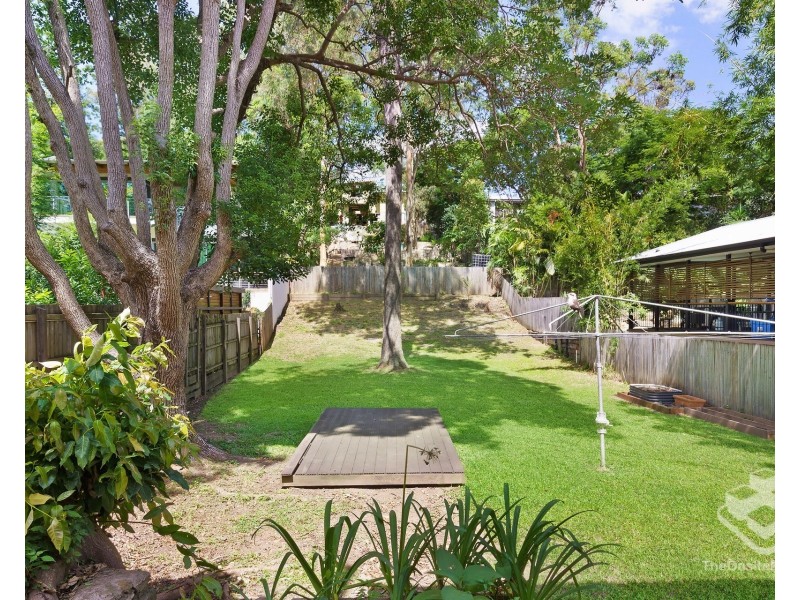 15 Tyne Street, Taringa QLD 4068