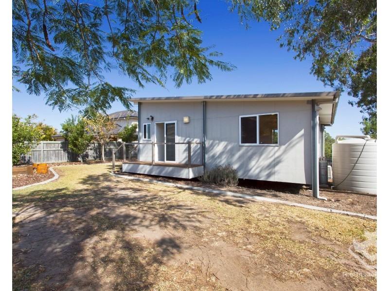 8 Stanaway Place, Bellbowrie QLD 4070