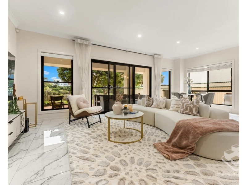 7 Jurien Crescent, Varsity Lakes QLD 4227