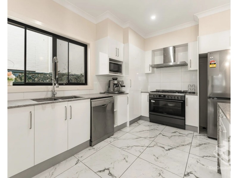 7 Jurien Crescent, Varsity Lakes QLD 4227