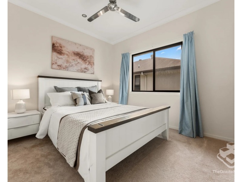 7 Jurien Crescent, Varsity Lakes QLD 4227