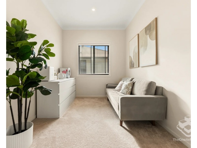 7 Jurien Crescent, Varsity Lakes QLD 4227
