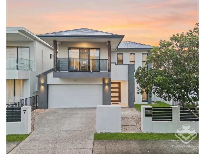 7 Jurien Crescent, Varsity Lakes QLD 4227