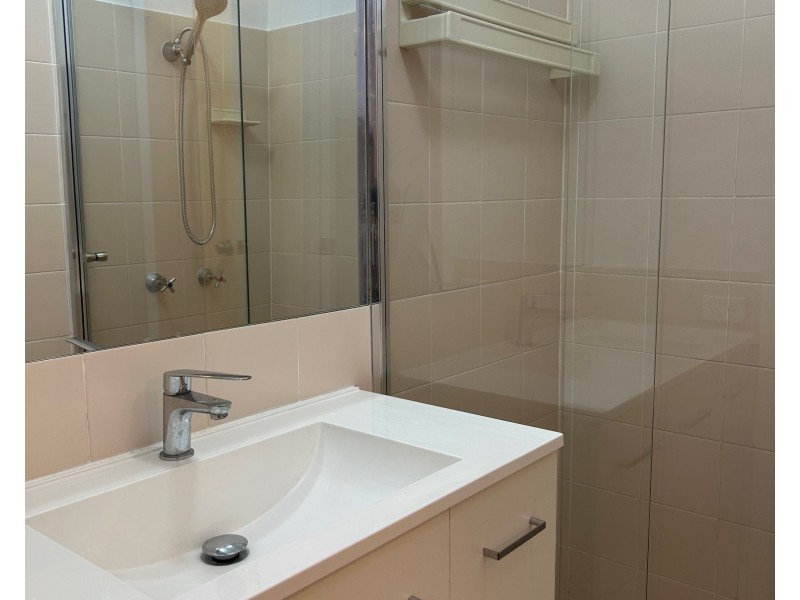 unit 27/31 Simpsons Road, Elanora QLD 4221