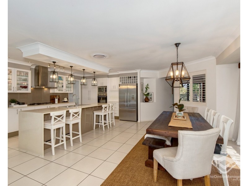 18 Leander Circuit, Oxenford QLD 4210