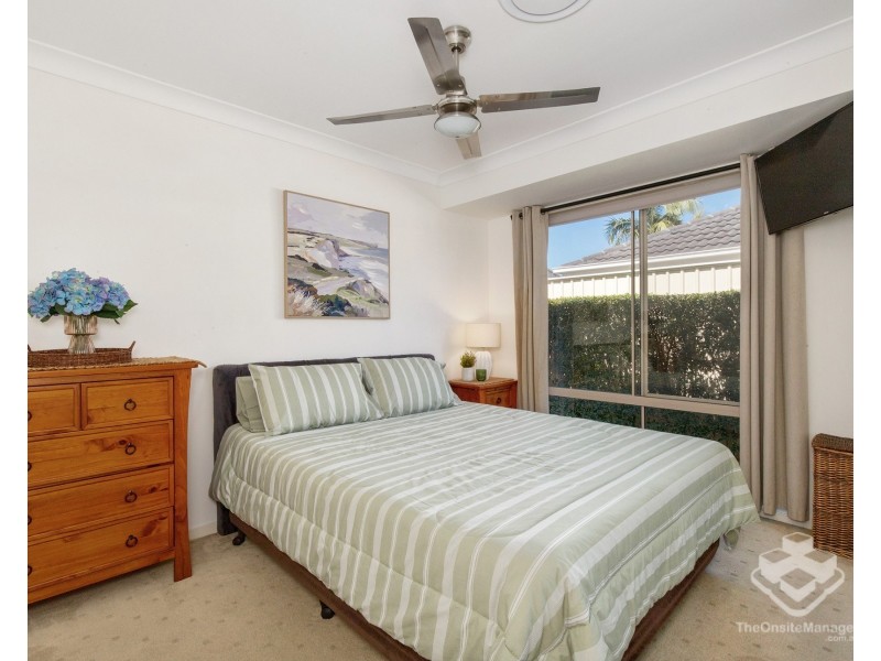 18 Leander Circuit, Oxenford QLD 4210