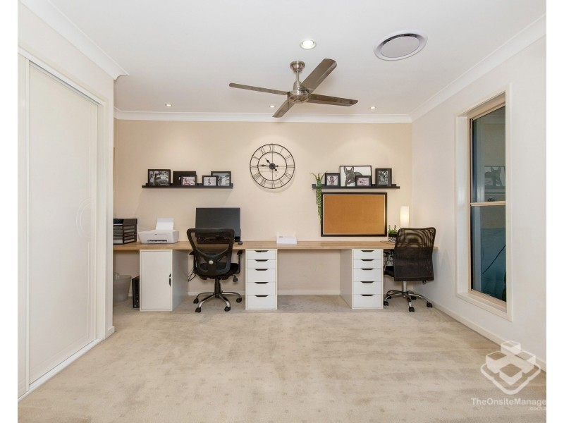 18 Leander Circuit, Oxenford QLD 4210