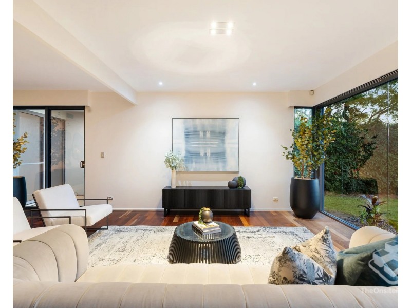 28 Bollard Circuit, Clear Island Waters QLD 4226