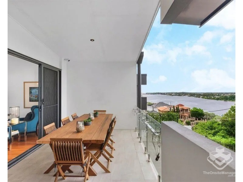 25 Quarry Street, Hamilton QLD 4007