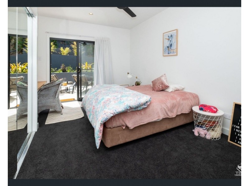 25 Quarry Street, Hamilton QLD 4007