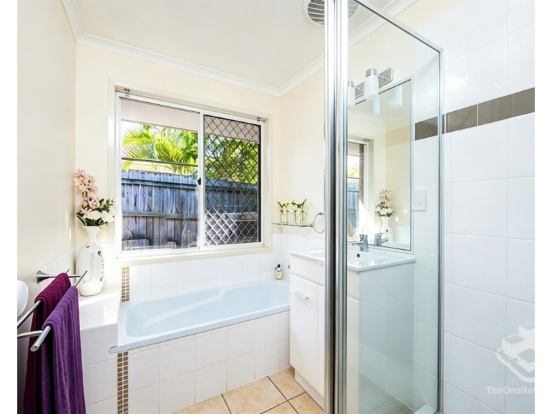 43 Allied Drive, Arundel QLD 4214