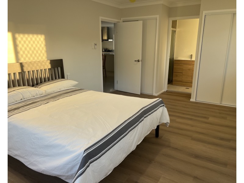 301 Redland Bay Road, Capalaba QLD 4157