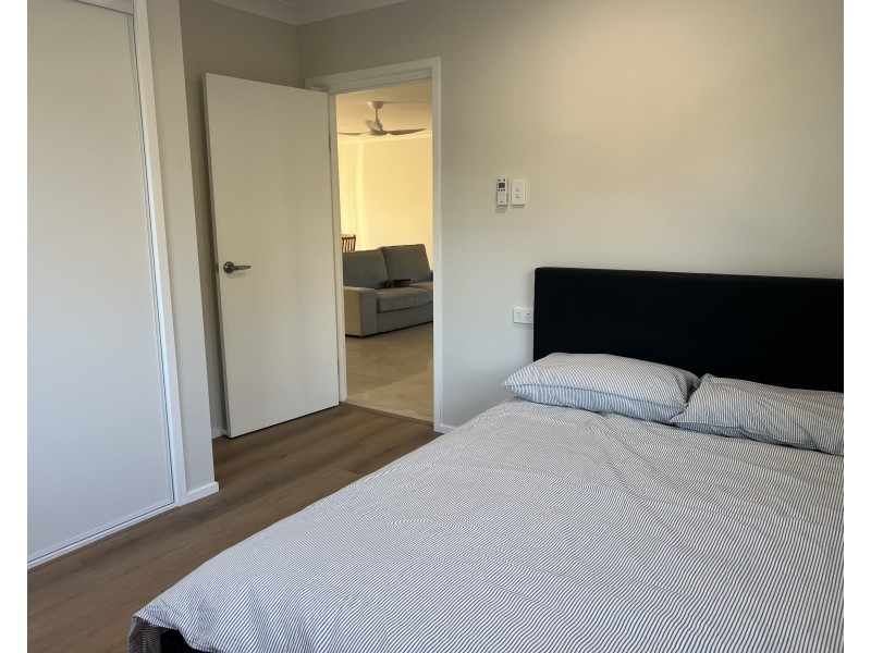301 Redland Bay Road, Capalaba QLD 4157