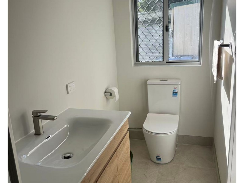 301 Redland Bay Road, Capalaba QLD 4157