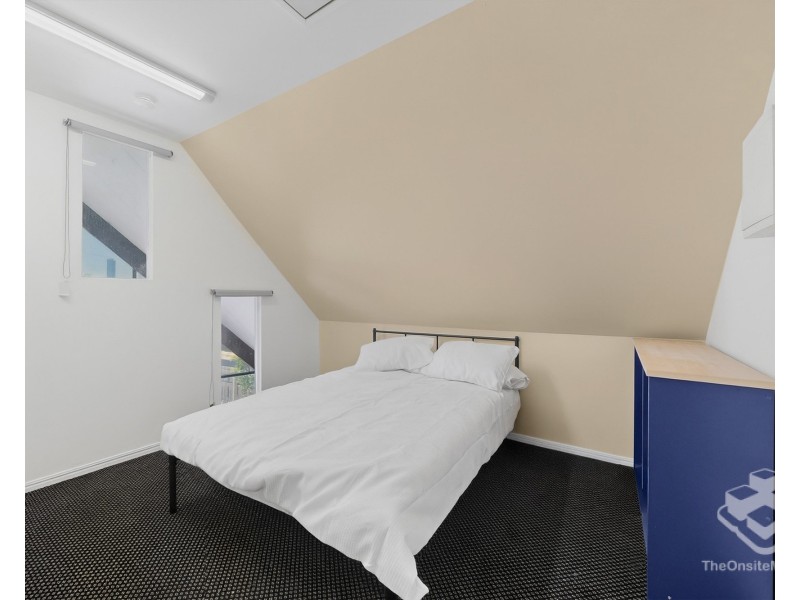 92 Ashmore Road, Bundall QLD 4217