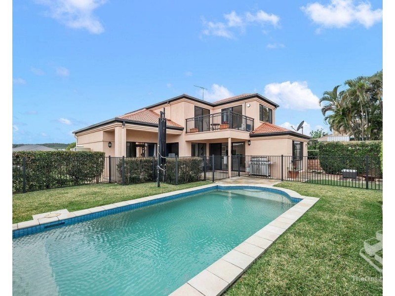 102 Cribb Road, Carindale QLD 4152