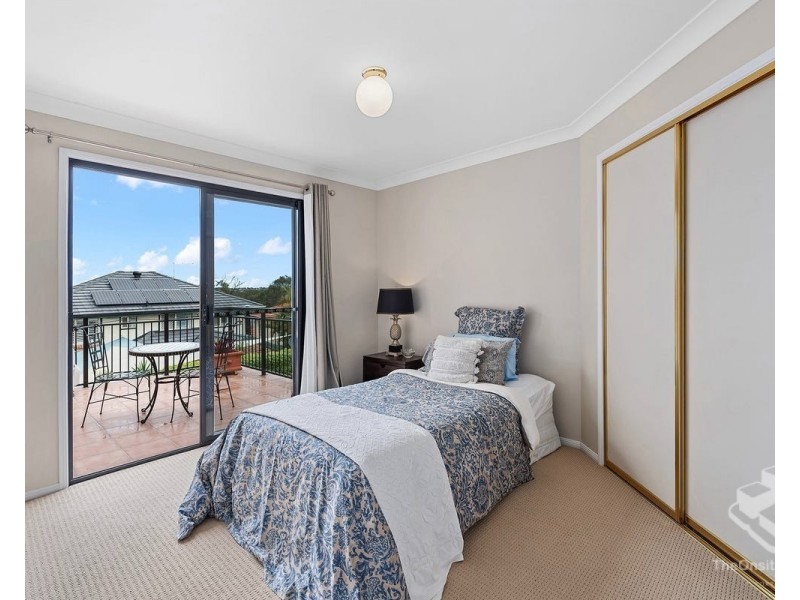102 Cribb Road, Carindale QLD 4152