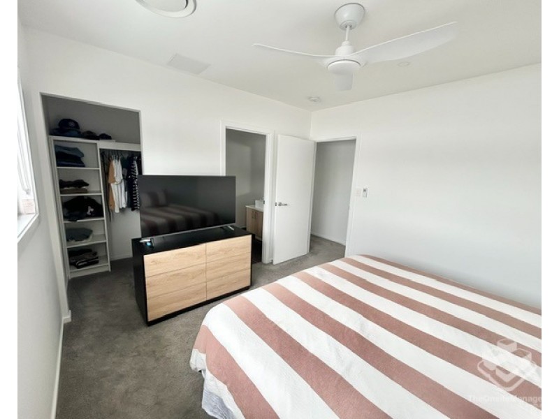 2/56 Hamilton Road, Woodford QLD 4514