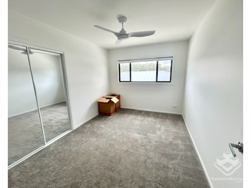 2/56 Hamilton Road, Woodford QLD 4514