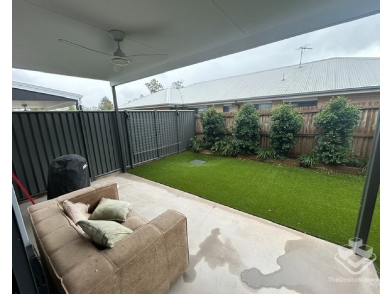 2/56 Hamilton Road, Woodford QLD 4514