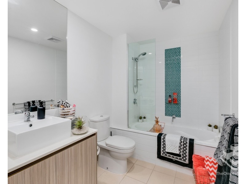 ID:21196240/42 Laver Drive, Robina QLD 4226