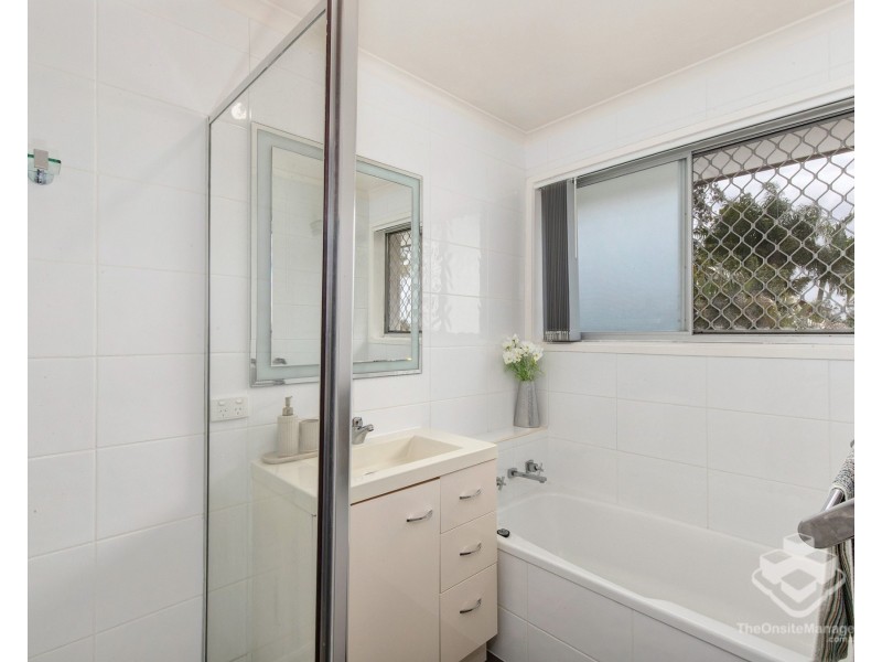 3 Bathurst Court, Helensvale QLD 4212