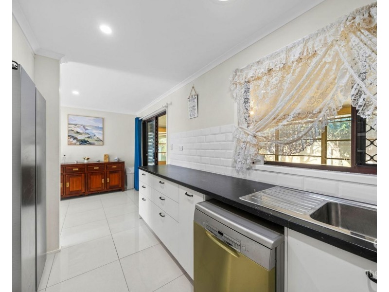 14 Lawn Terrace, Capalaba QLD 4157