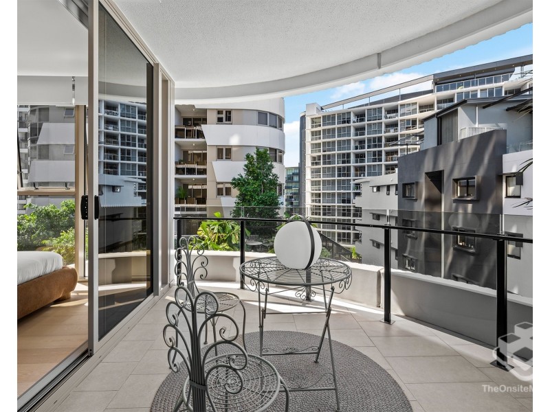 ID:21196320/21 Longland Street, Newstead QLD 4006